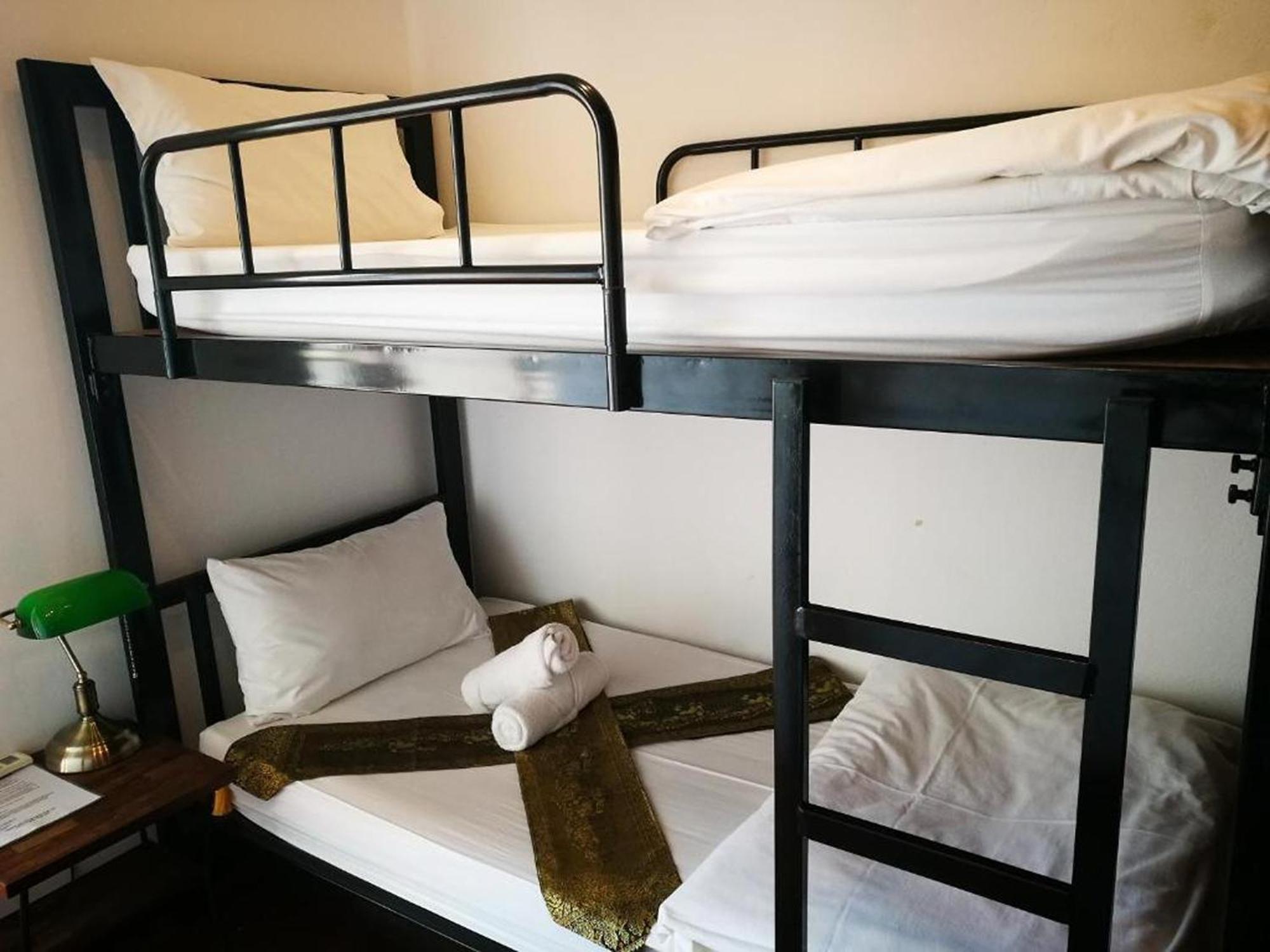 Ashi Poshtel Hostel Чиангмай Екстериор снимка