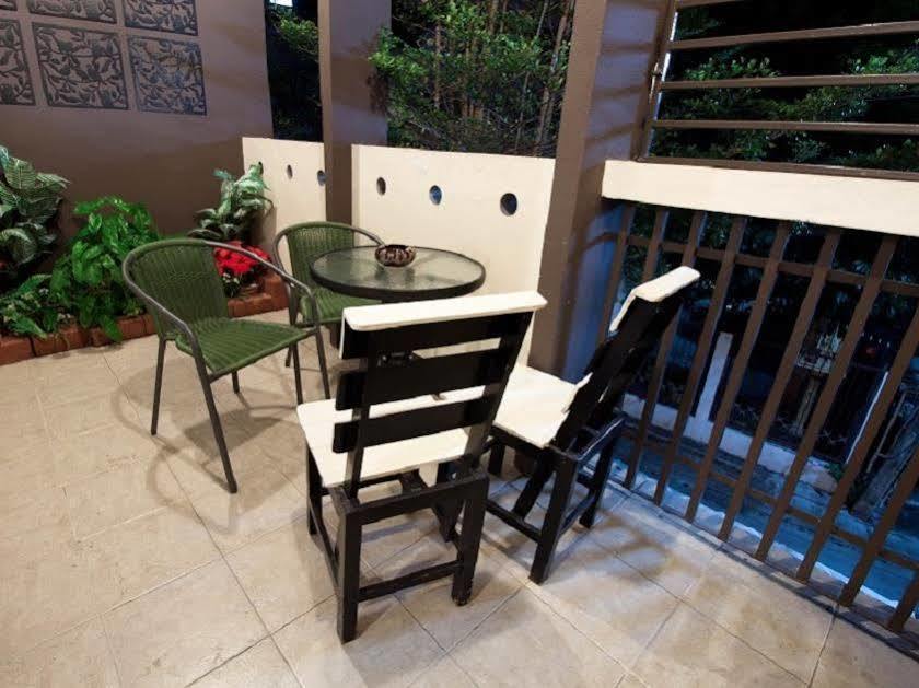 Ashi Poshtel Hostel Чиангмай Екстериор снимка